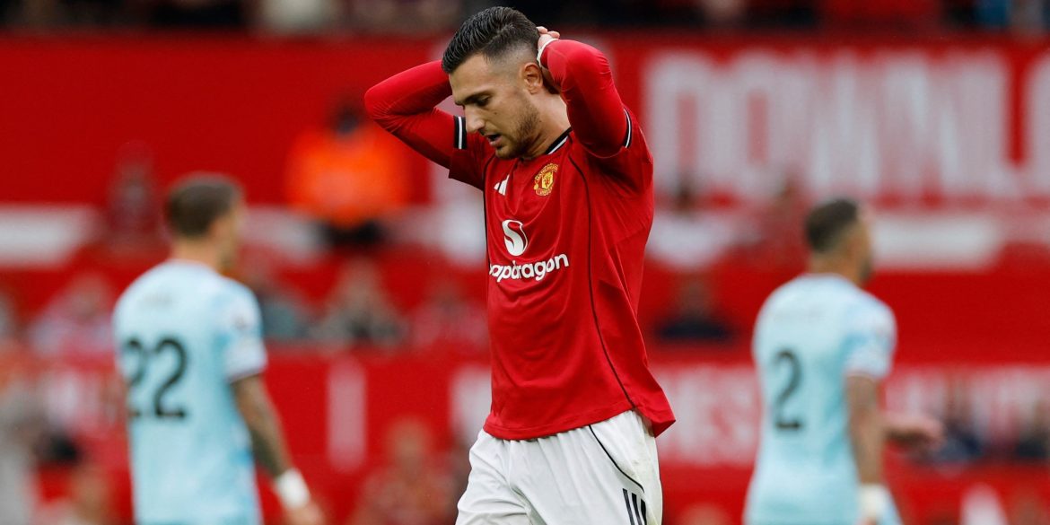 Man Utd’s Diogo Dalot sends 11-word message to fan refusing to cut his hair