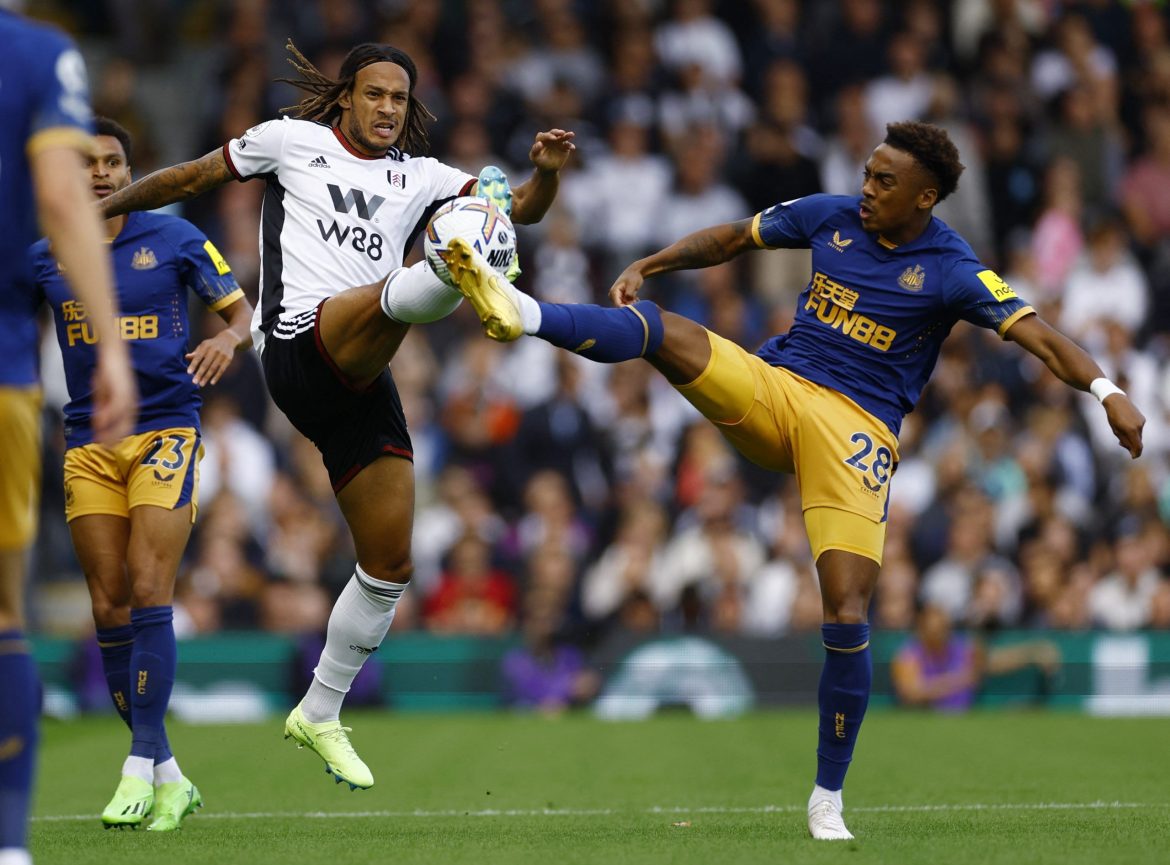 Fulham: Journalist slams Mbabu for Newcastle display
