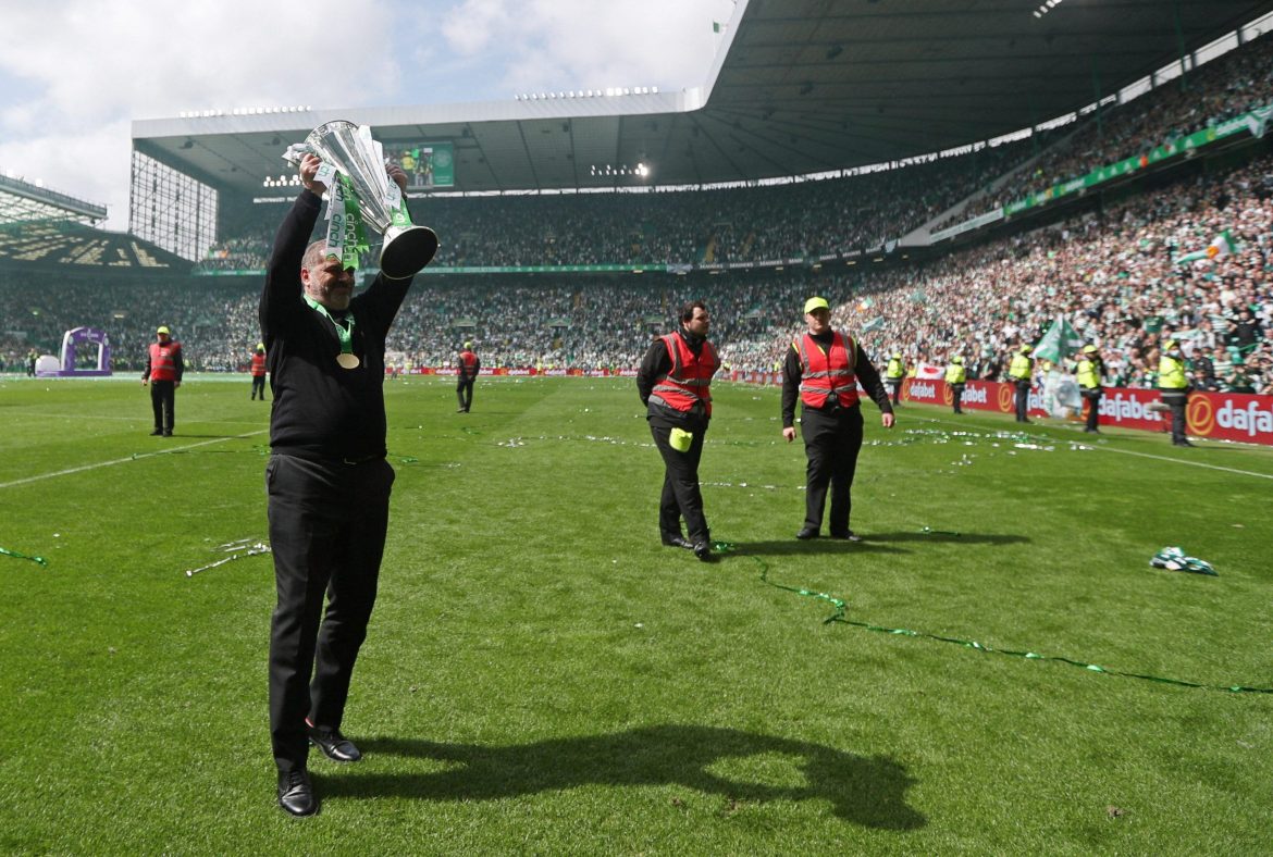 Celtic could offer big deal to Postecoglou